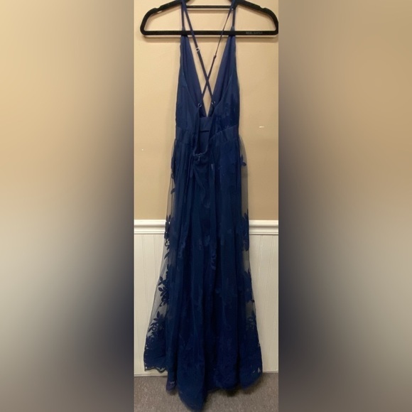 Showpo Promenade Maxi Dress Navy Blue Lace Size 4 Event Special Occasion - Picture 3 of 5
